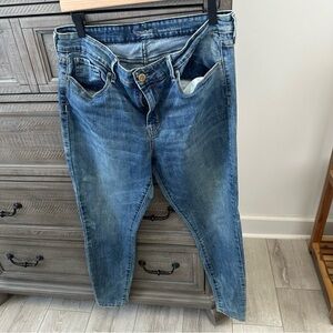 Levi’s Modern Skinny Jeans